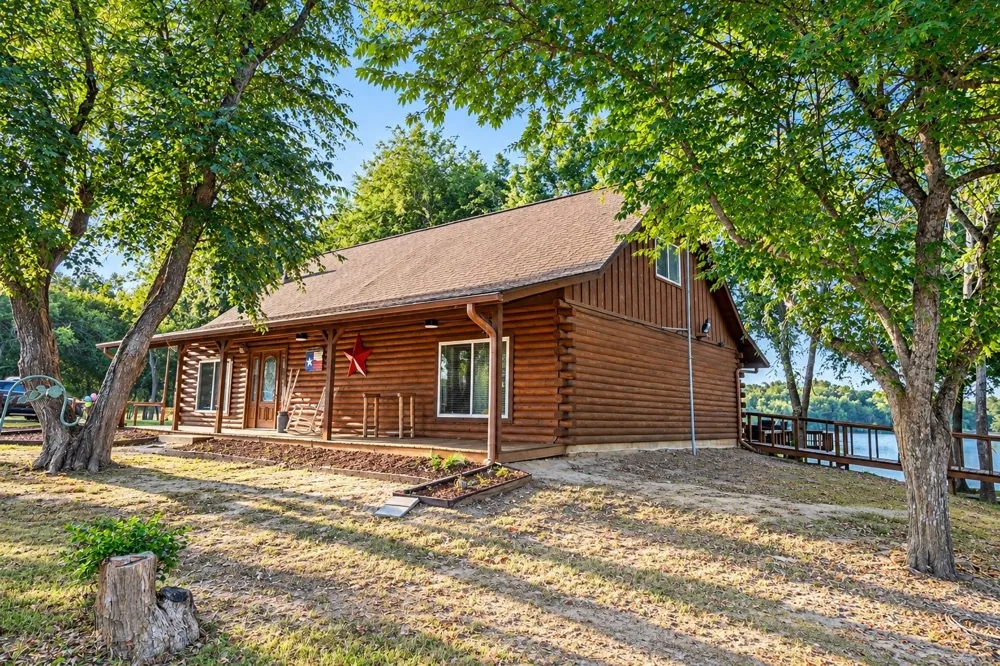 17311 Hwy 82 E Honey Grove, TX 75446
