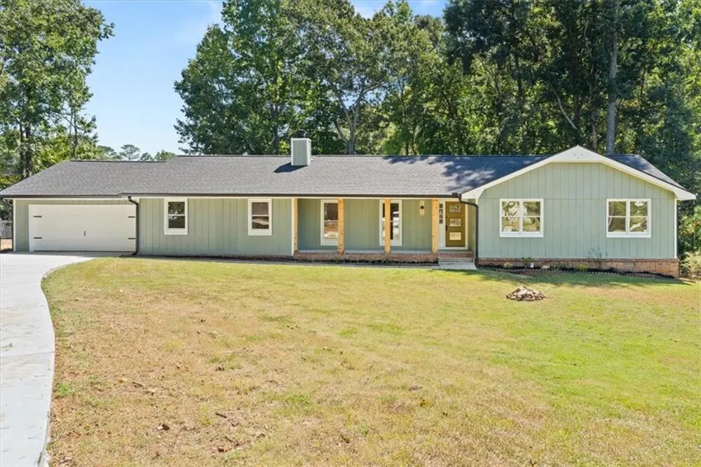 2177 E Chester Circle SE Conyers, GA 30013