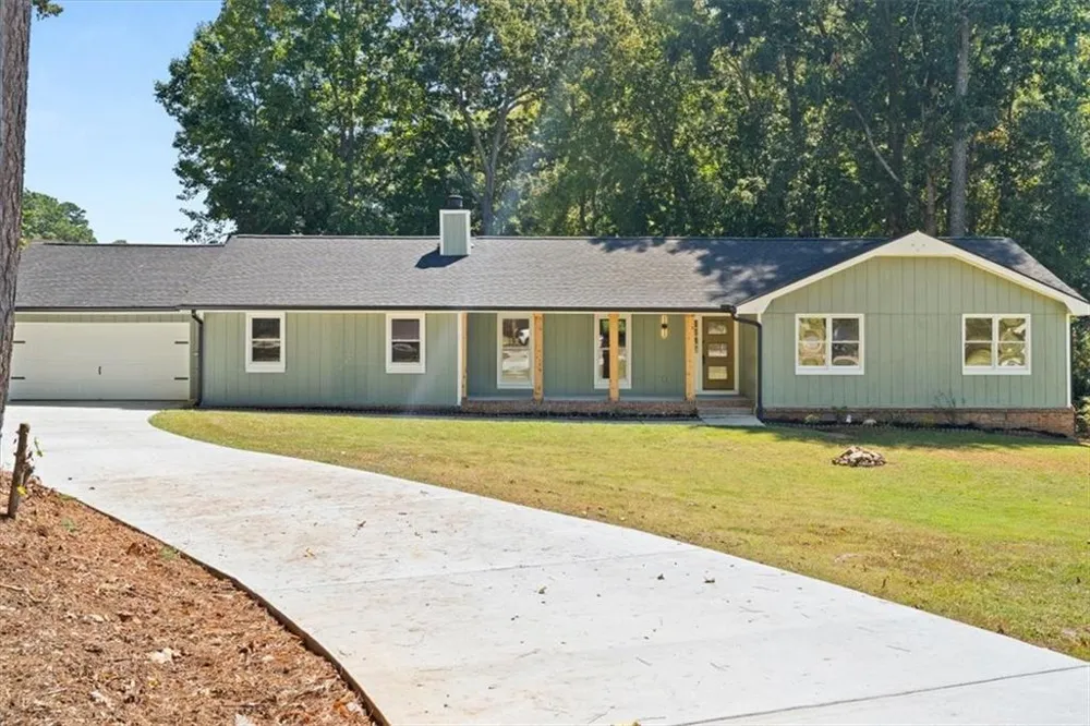 2177 E Chester Circle SE Conyers, GA 30013