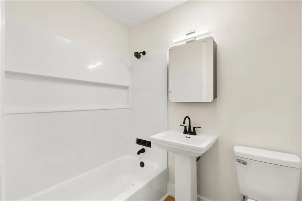 2177 E Chester Circle SE Conyers, GA 30013