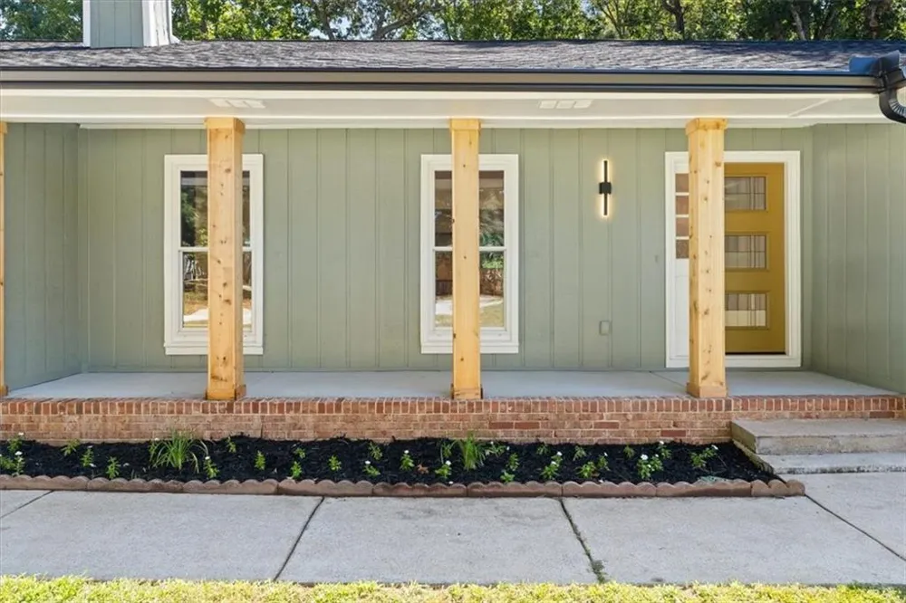 2177 E Chester Circle SE Conyers, GA 30013