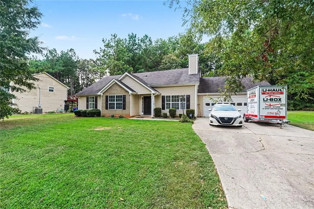 4967 Wolfcreek View College Park, GA 30349