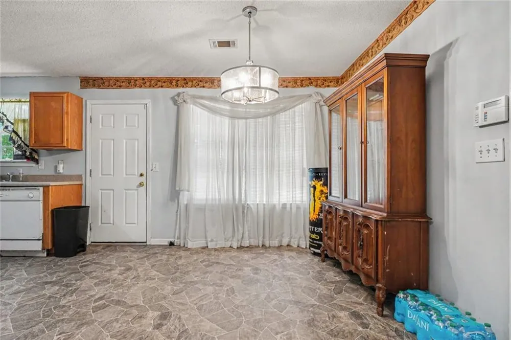 4967 Wolfcreek View College Park, GA 30349