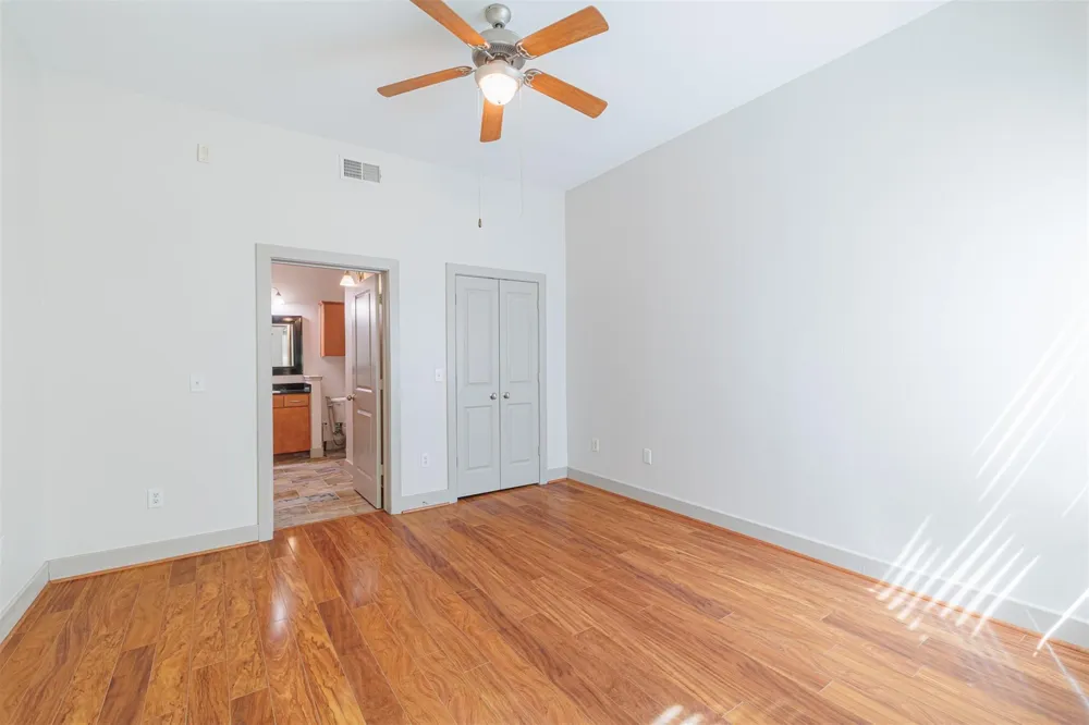 1901 Post Oak Boulevard #1219 Houston, TX 77056