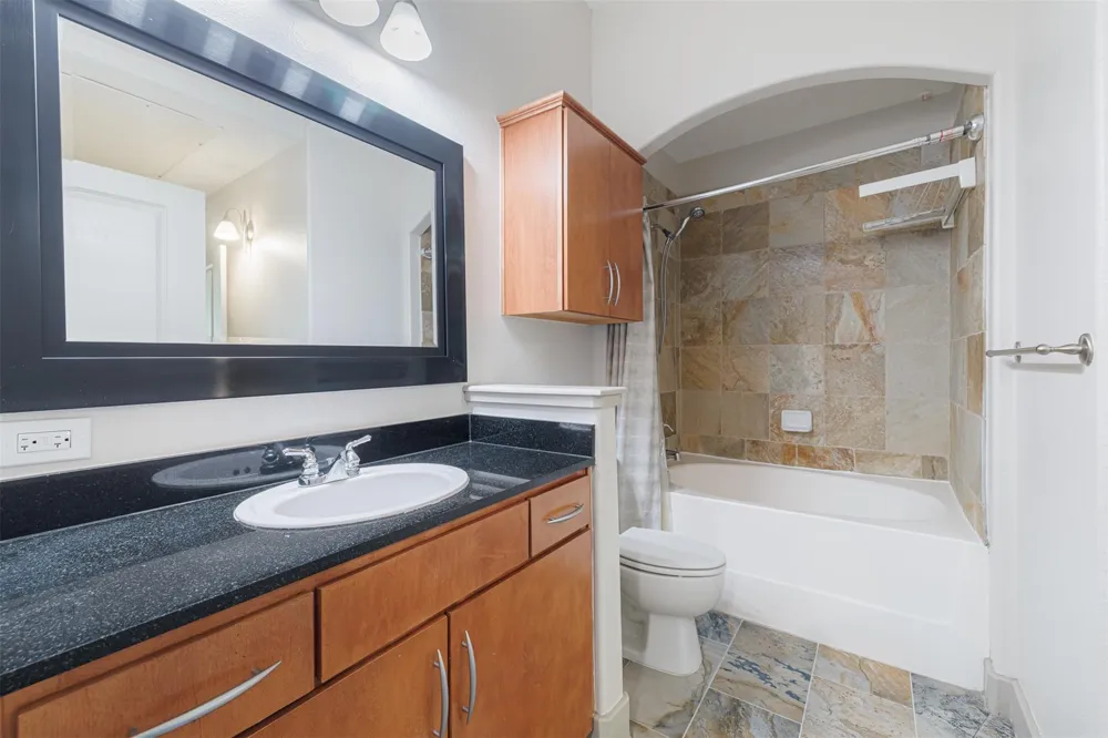 1901 Post Oak Boulevard #1219 Houston, TX 77056