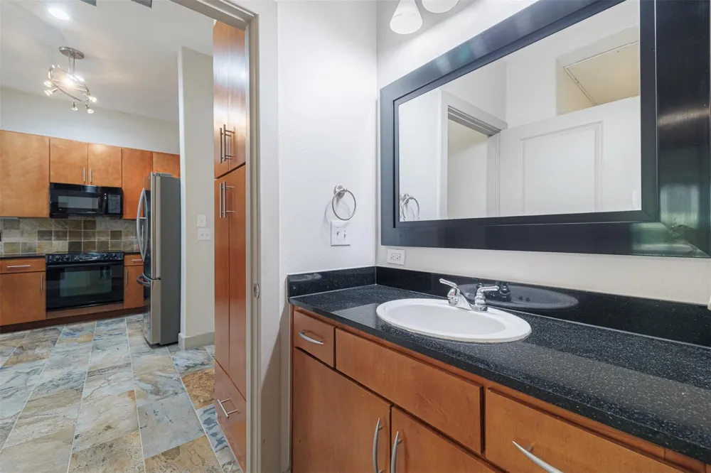 1901 Post Oak Boulevard #1219 Houston, TX 77056