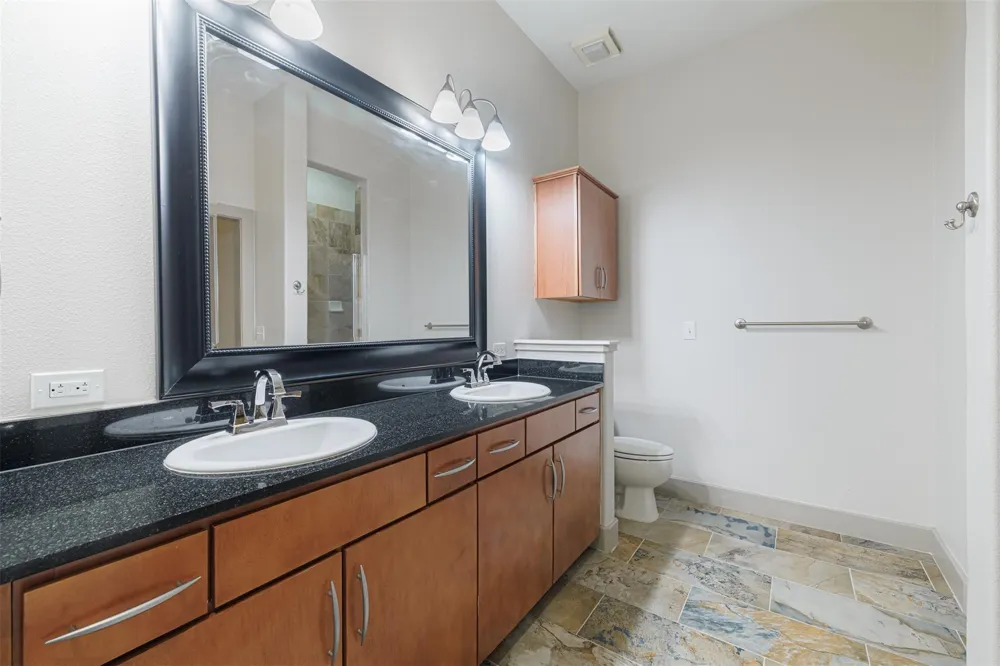 1901 Post Oak Boulevard #1219 Houston, TX 77056