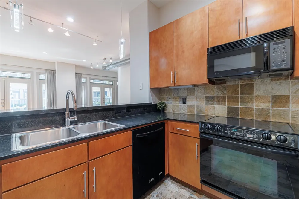 1901 Post Oak Boulevard #1219 Houston, TX 77056