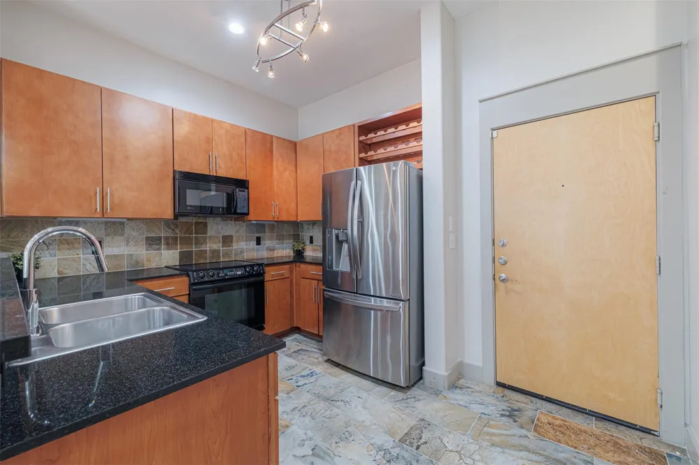 1901 Post Oak Boulevard #1219 Houston, TX 77056
