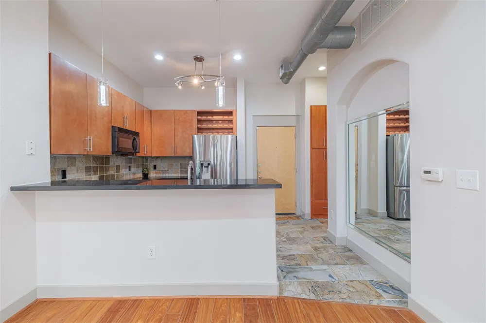 1901 Post Oak Boulevard #1219 Houston, TX 77056