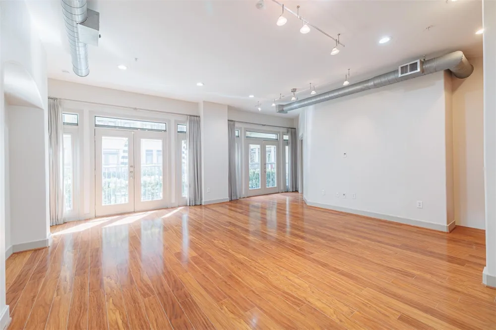 1901 Post Oak Boulevard #1219 Houston, TX 77056