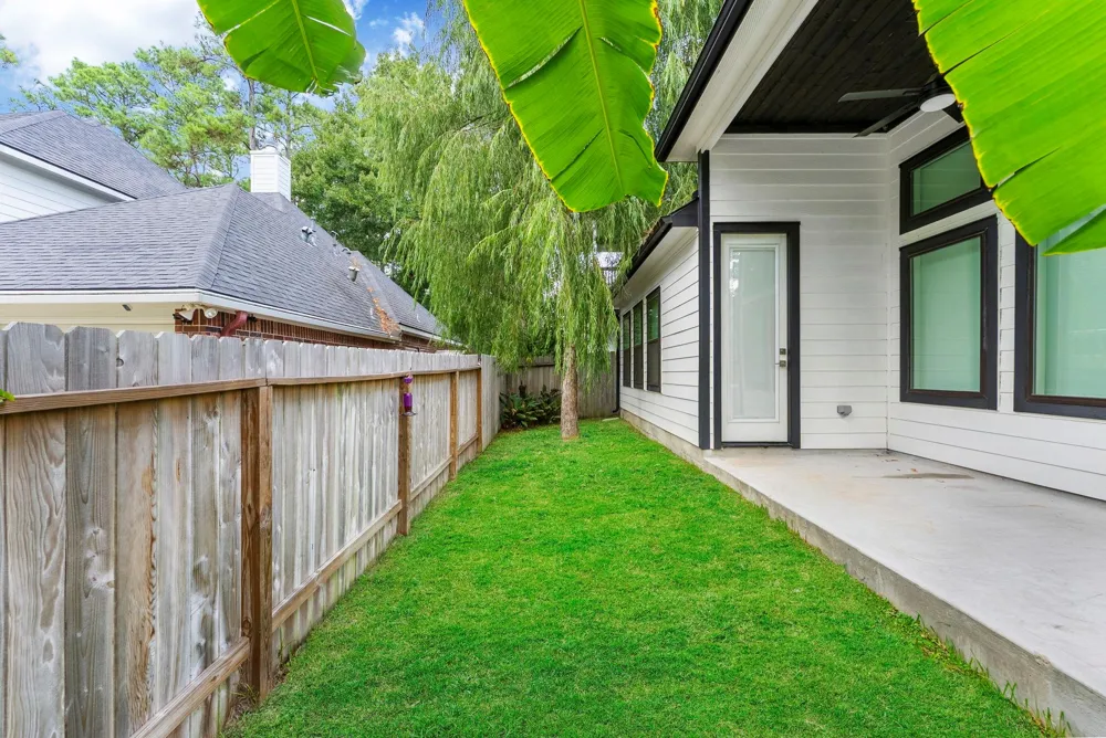 15 Honeycomb Ridge Place The Woodlands, TX 77380