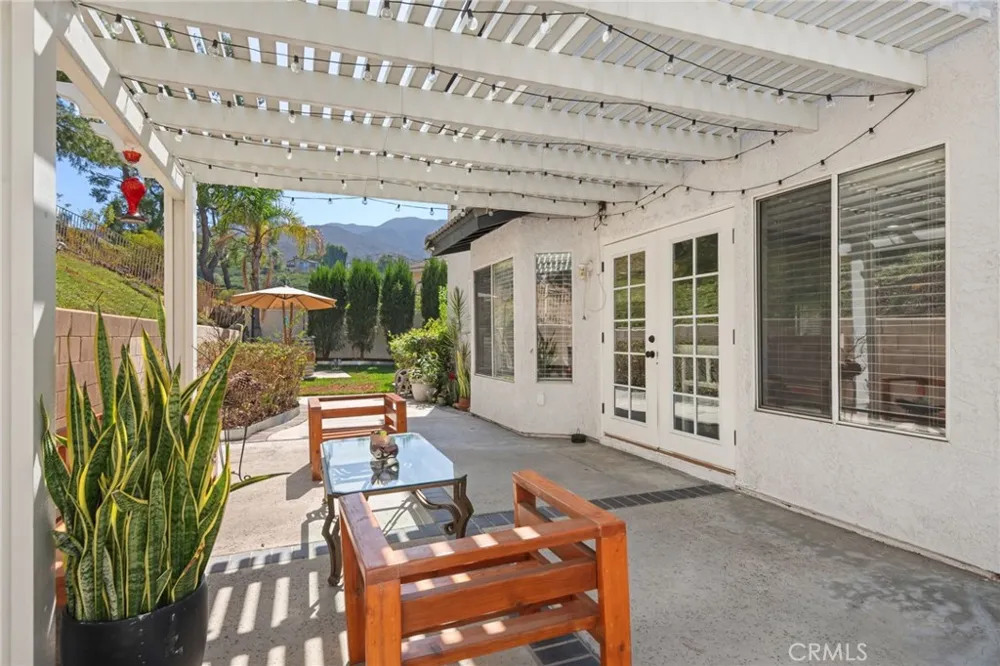 1251 Oakcrest Circle Corona, CA 92882