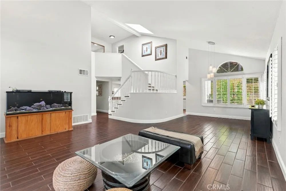 1251 Oakcrest Circle Corona, CA 92882
