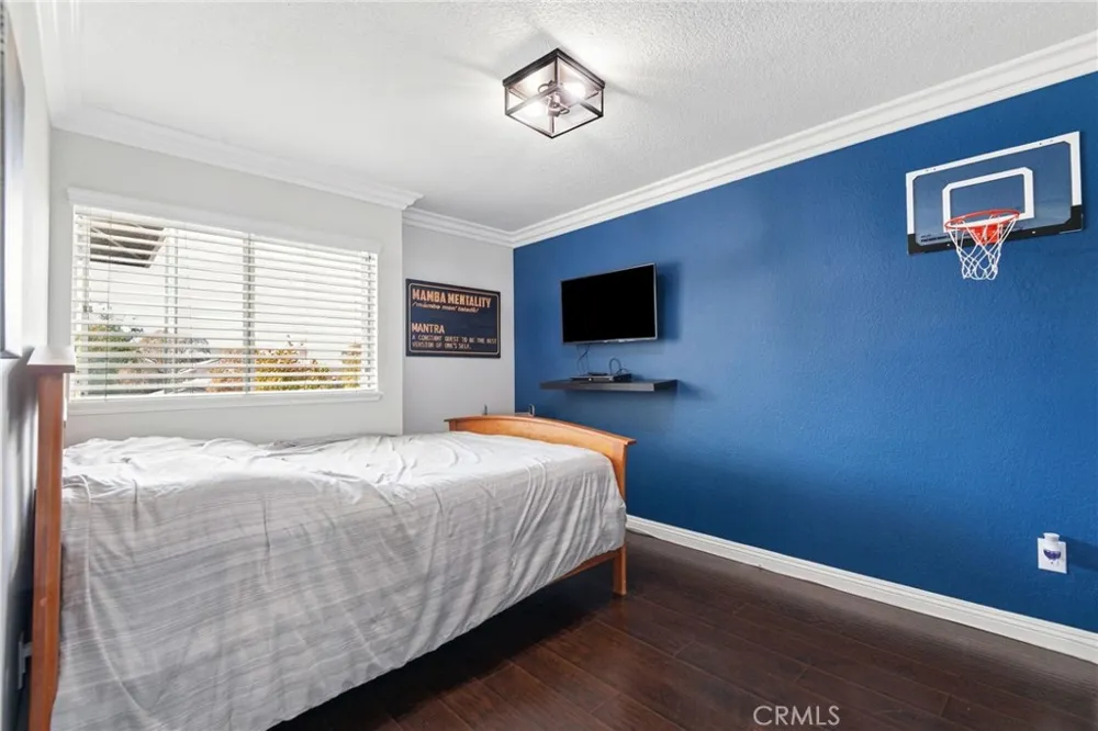 1251 Oakcrest Circle Corona, CA 92882