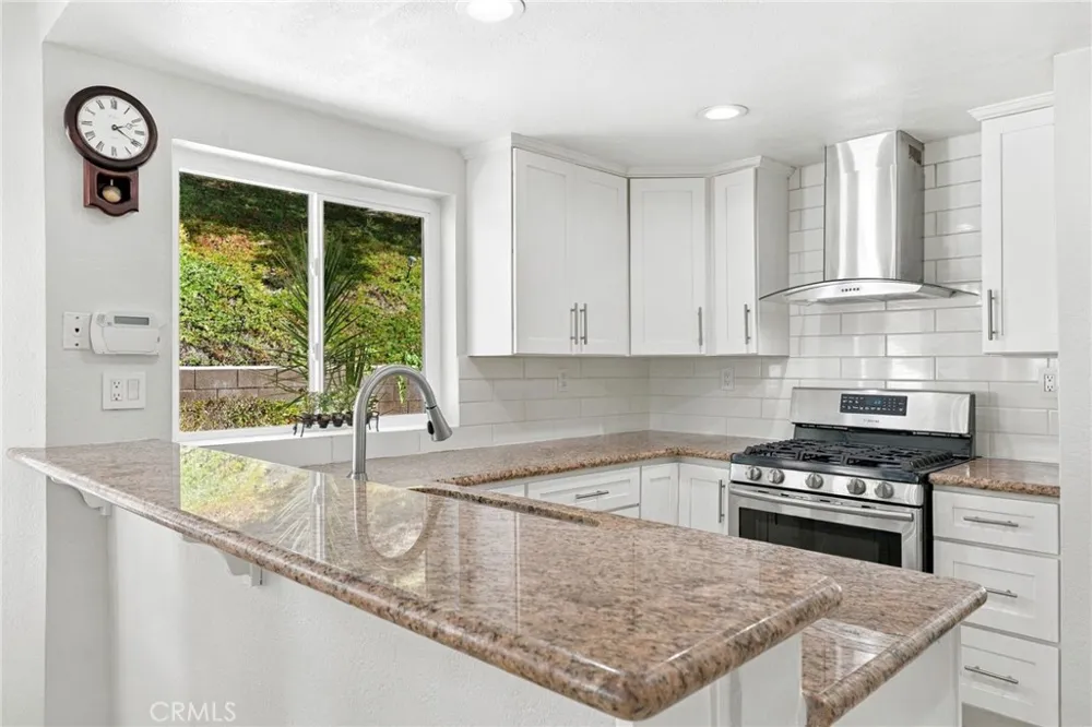 1251 Oakcrest Circle Corona, CA 92882