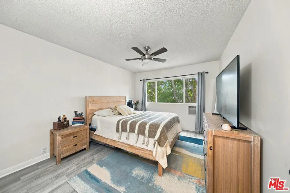 3166 S Sepulveda Boulevard #6 Los Angeles, CA 90034