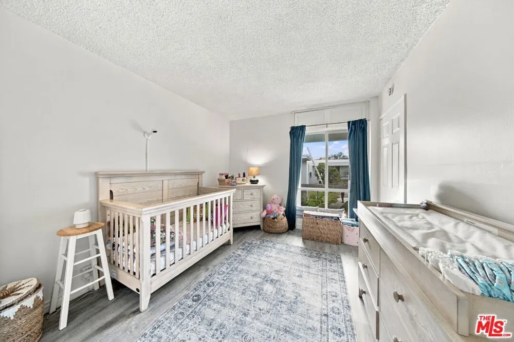 3166 S Sepulveda Boulevard #6 Los Angeles, CA 90034