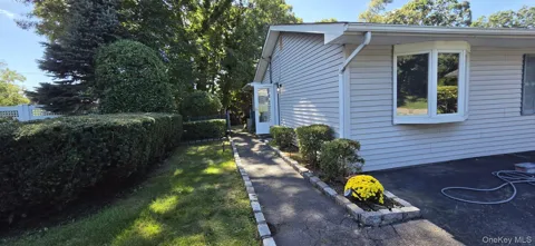 36 Holly Hill Lane