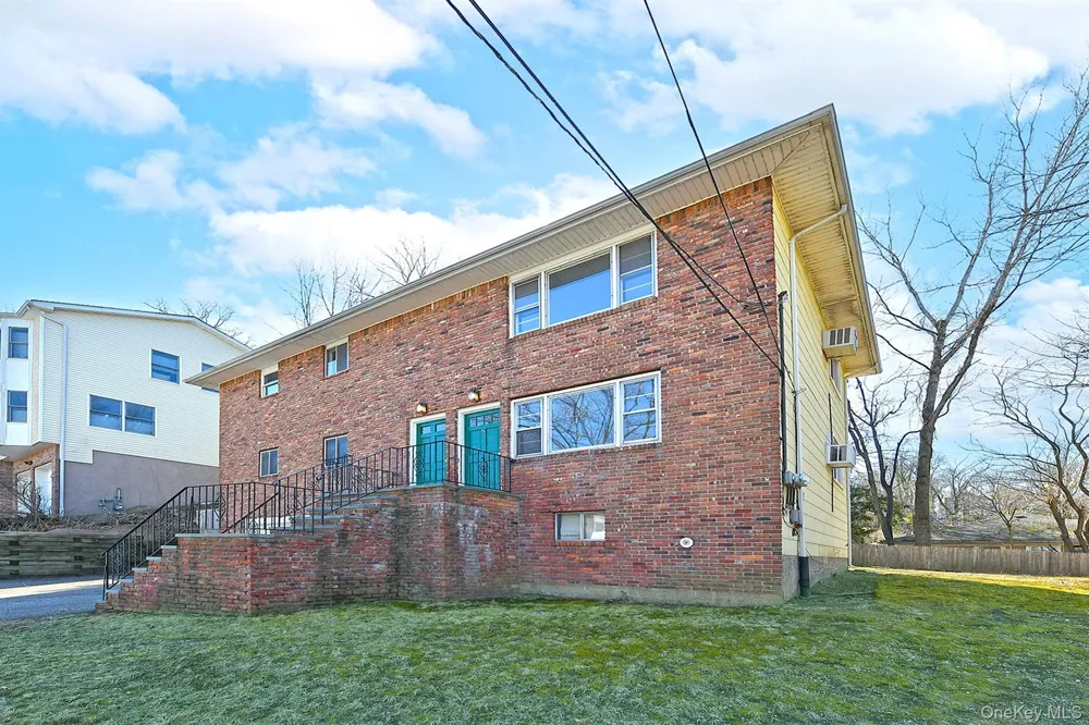 8 Harbor Hill Road #2nd Floor Glen Cove, NY 11542
