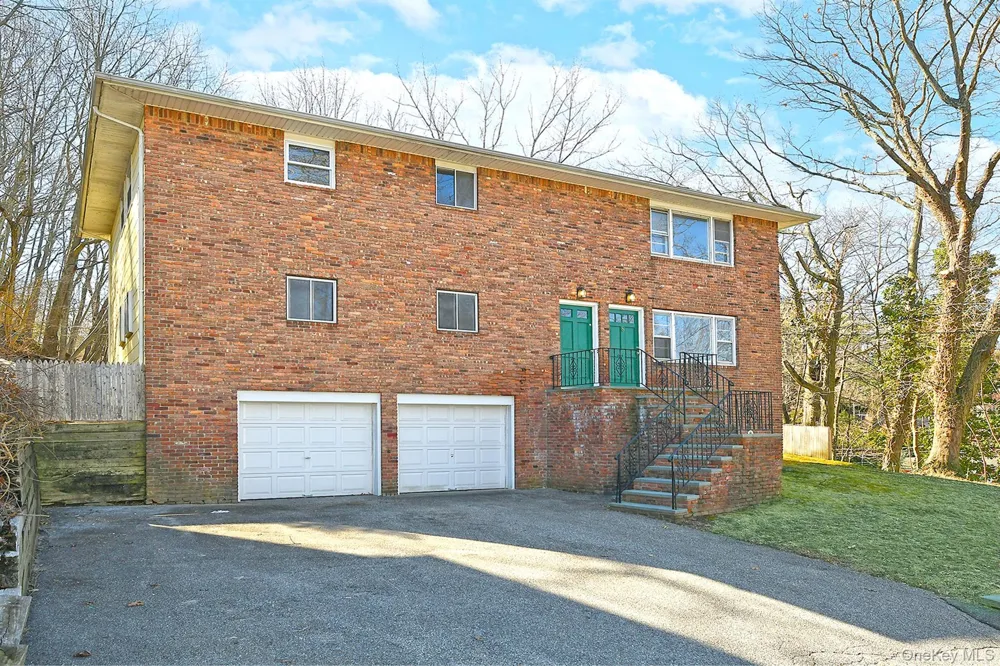 8 Harbor Hill Road #2nd Floor Glen Cove, NY 11542