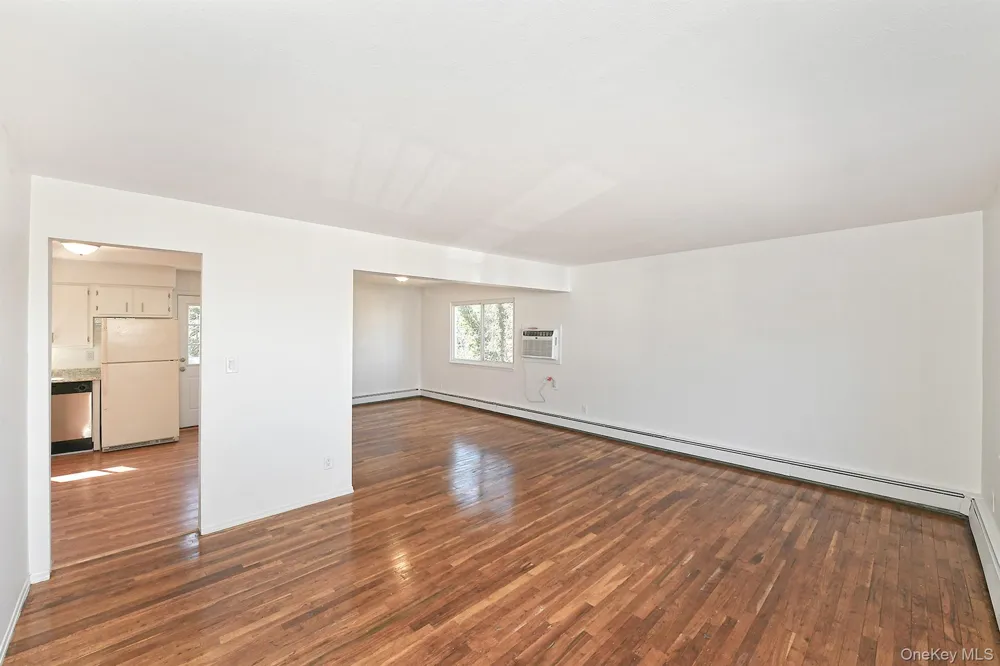 8 Harbor Hill Road #2nd Floor Glen Cove, NY 11542
