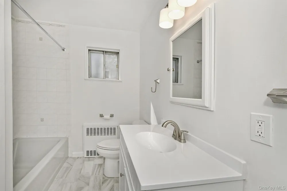 8 Harbor Hill Road #2nd Floor Glen Cove, NY 11542