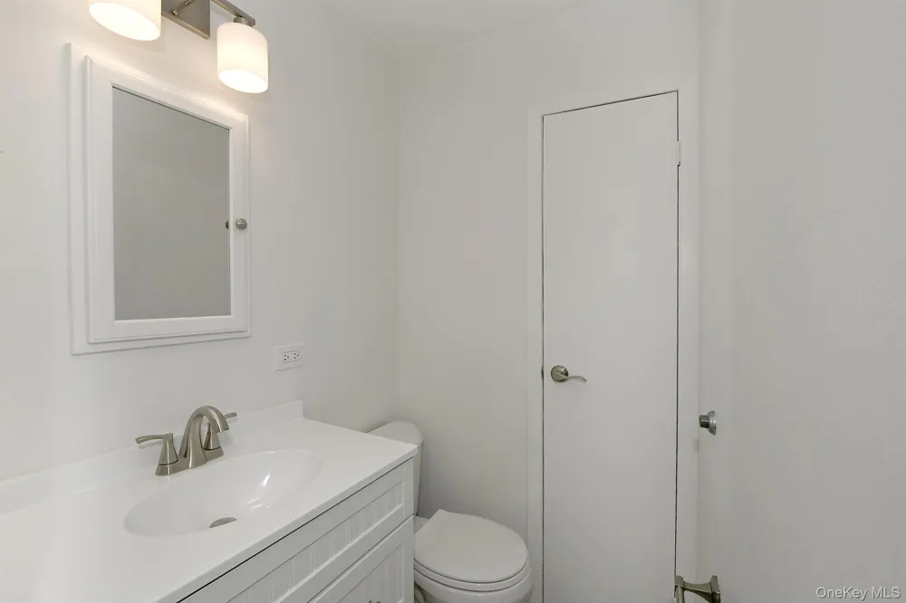 8 Harbor Hill Road #2nd Floor Glen Cove, NY 11542