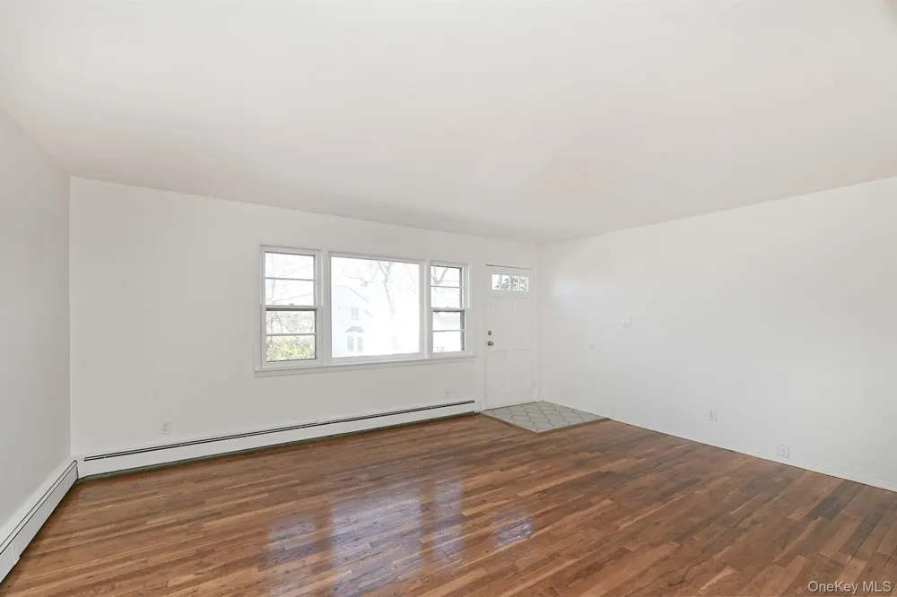 8 Harbor Hill Road #2nd Floor Glen Cove, NY 11542
