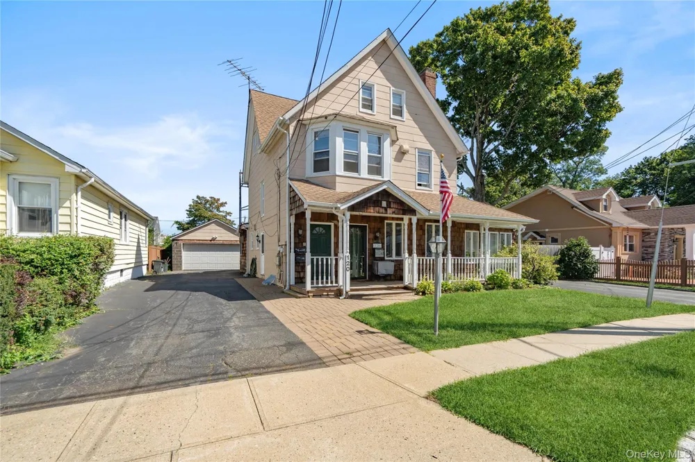 120 S High Street Lindenhurst, NY 11757