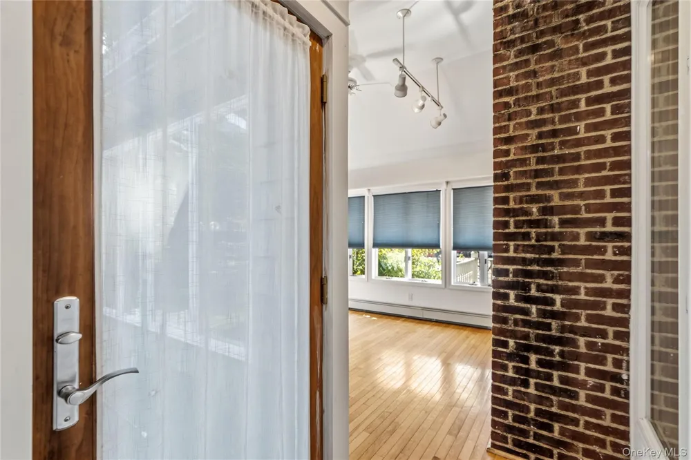 120 S High Street Lindenhurst, NY 11757