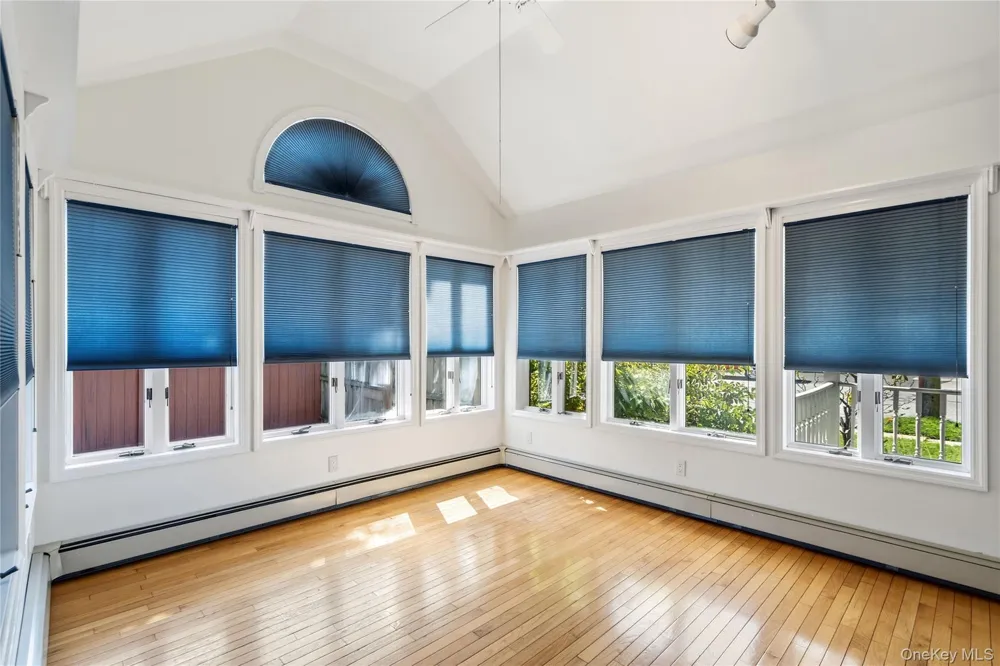 120 S High Street Lindenhurst, NY 11757