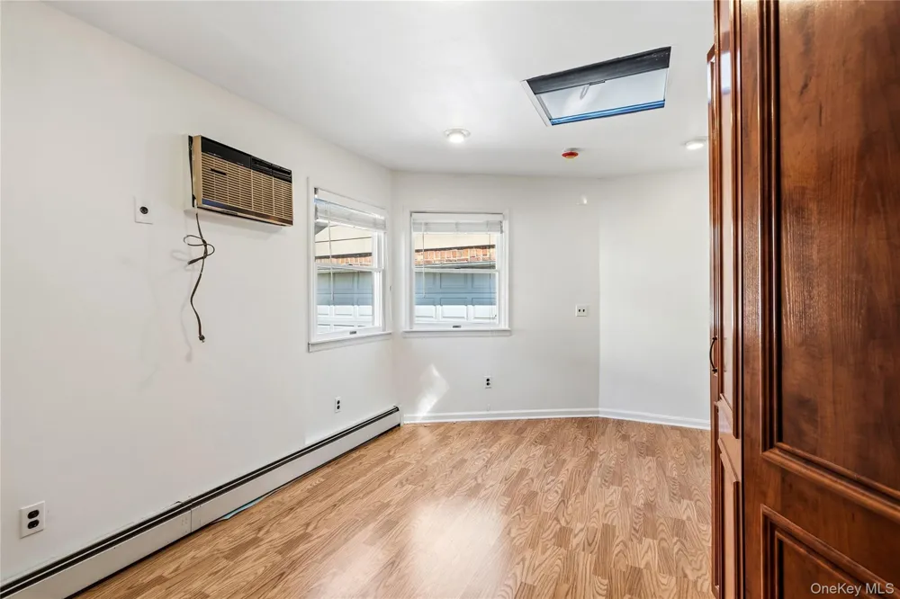 120 S High Street Lindenhurst, NY 11757