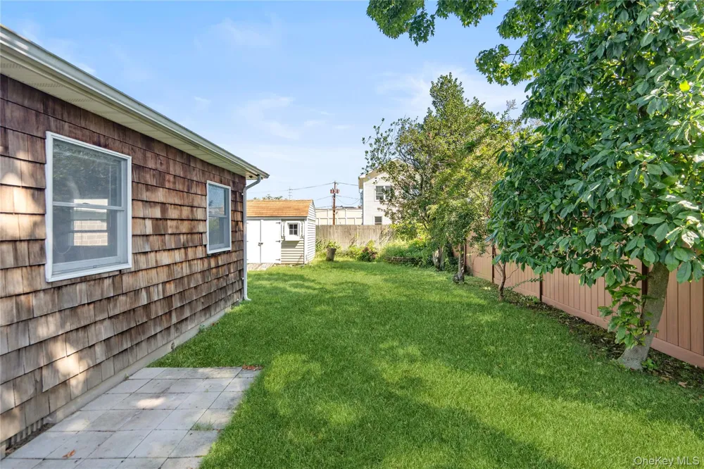 120 S High Street Lindenhurst, NY 11757