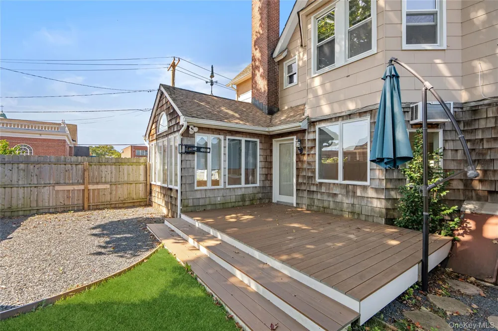 120 S High Street Lindenhurst, NY 11757
