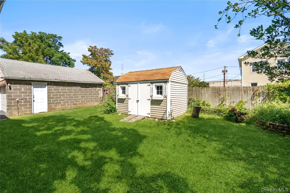 120 S High Street Lindenhurst, NY 11757