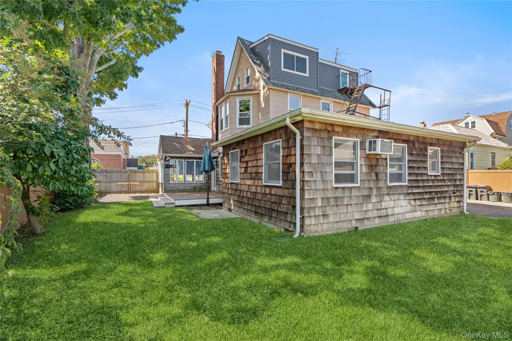 120 S High Street Lindenhurst, NY 11757