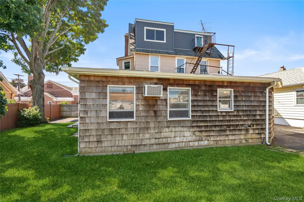120 S High Street Lindenhurst, NY 11757