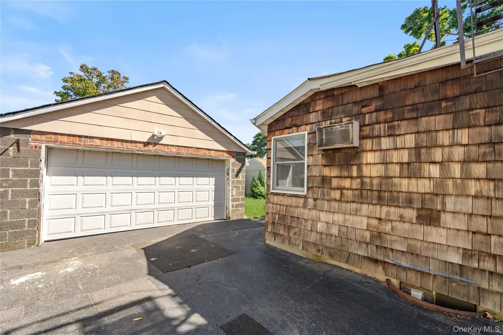 120 S High Street Lindenhurst, NY 11757