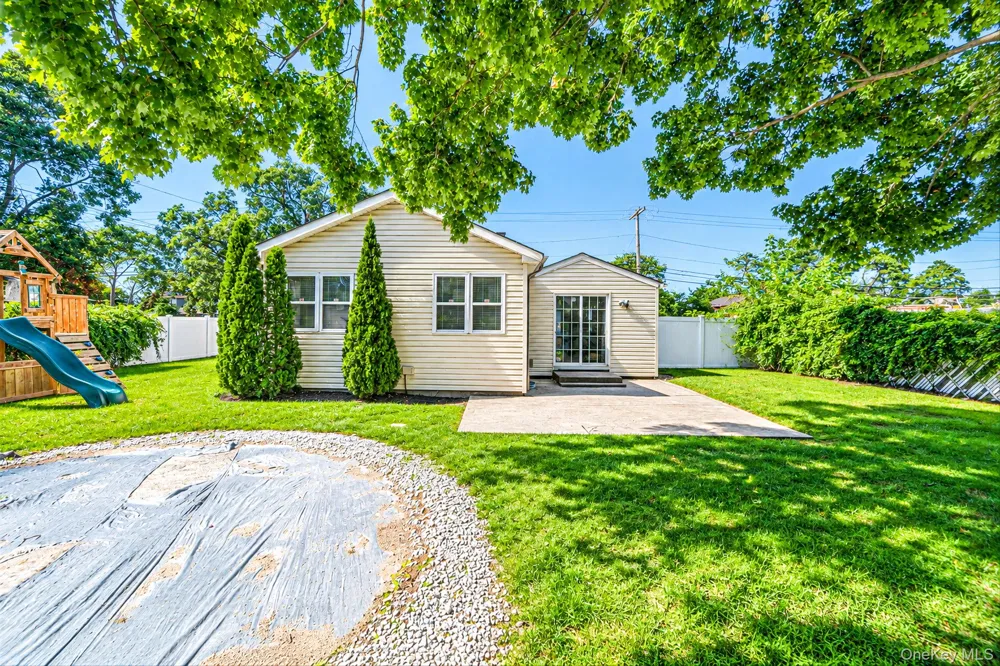 370 Grand Boulevard Deer Park, NY 11729