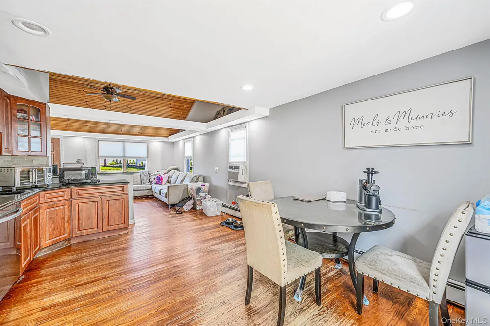 370 Grand Boulevard Deer Park, NY 11729
