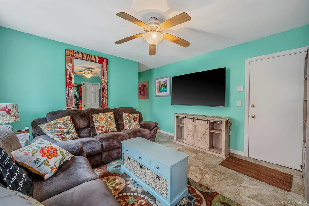 32 Yacht Club Road Babylon, NY 11702