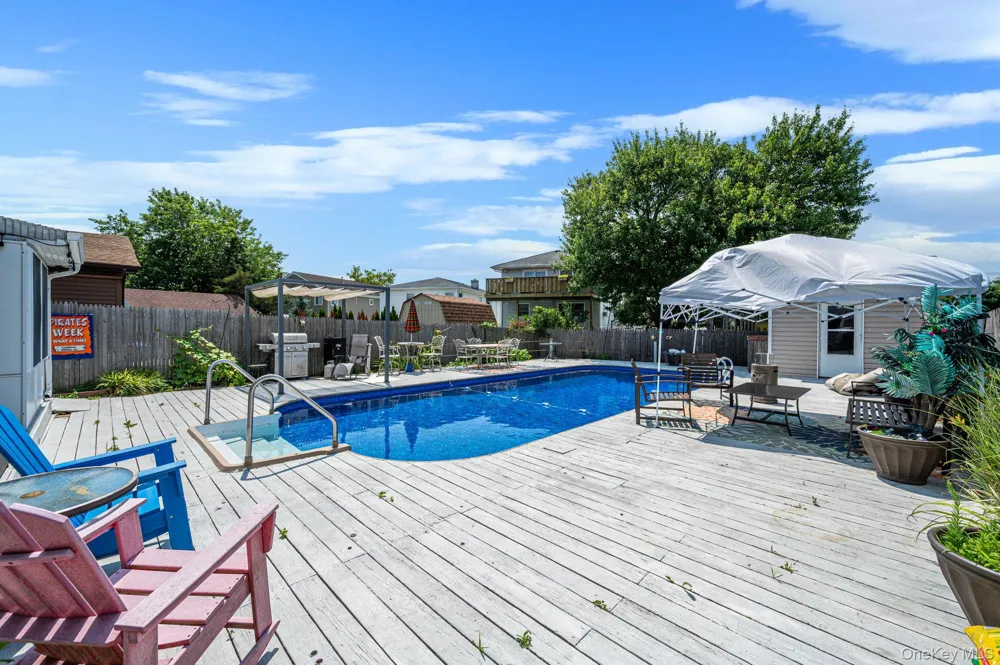 32 Yacht Club Road Babylon, NY 11702
