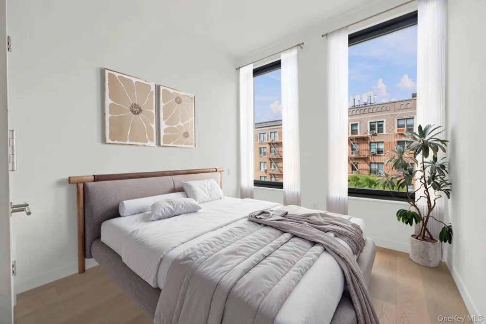 21-21 31st Street #4J Astoria, NY 11105