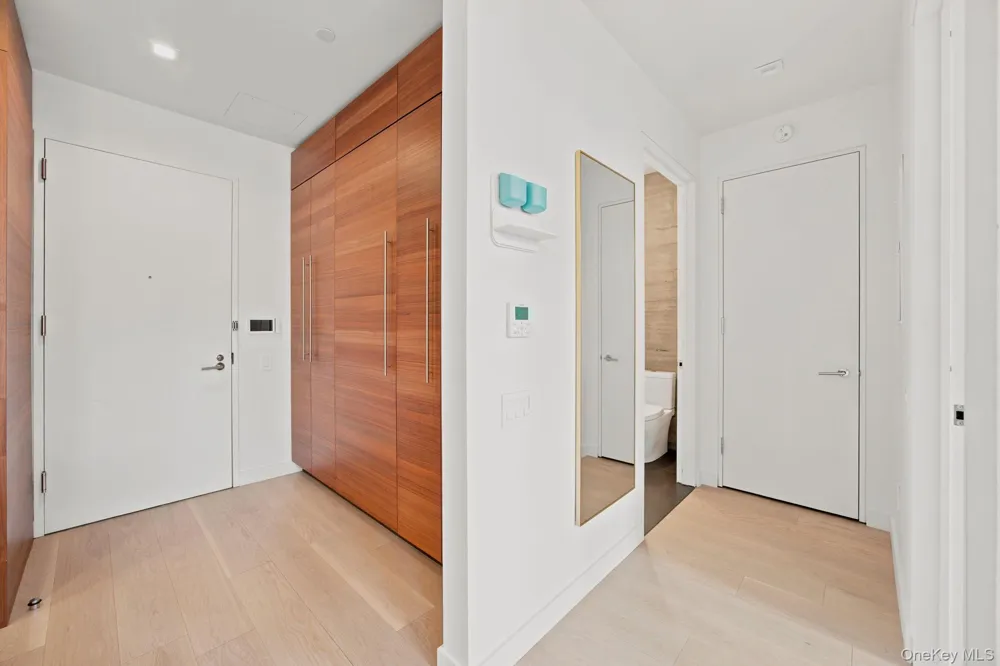21-21 31st Street #4J Astoria, NY 11105