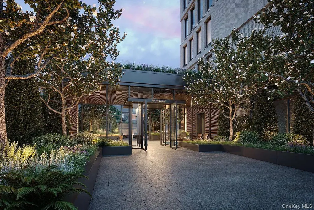 21-21 31st Street #4J Astoria, NY 11105
