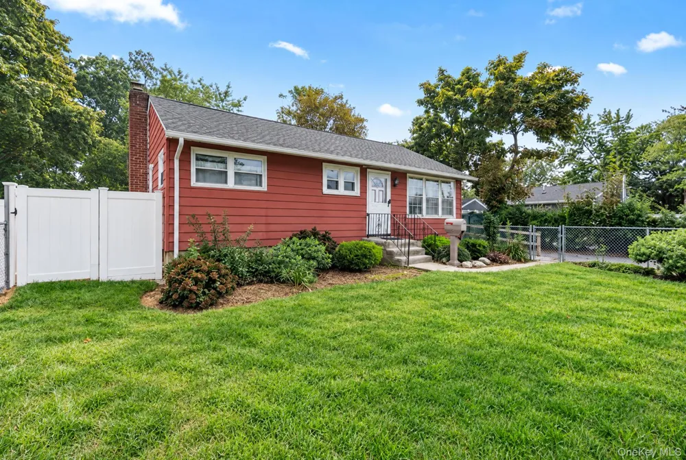 5 Prospect Street W Amityville, NY 11701