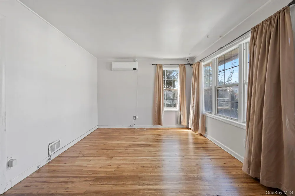 5 Prospect Street W Amityville, NY 11701