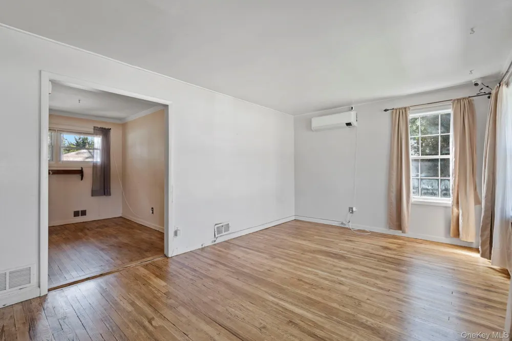 5 Prospect Street W Amityville, NY 11701