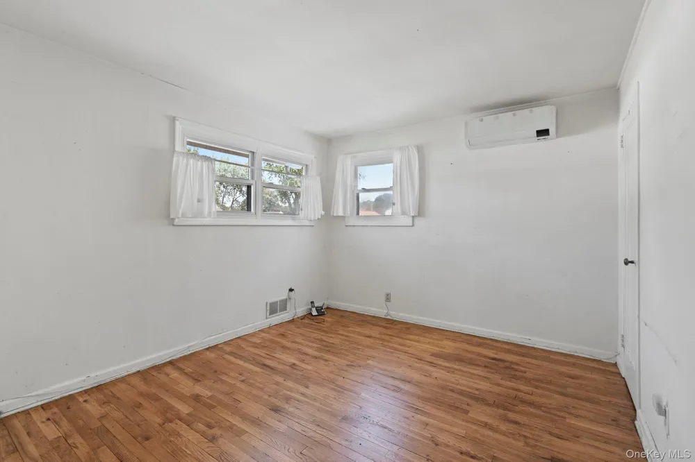 5 Prospect Street W Amityville, NY 11701